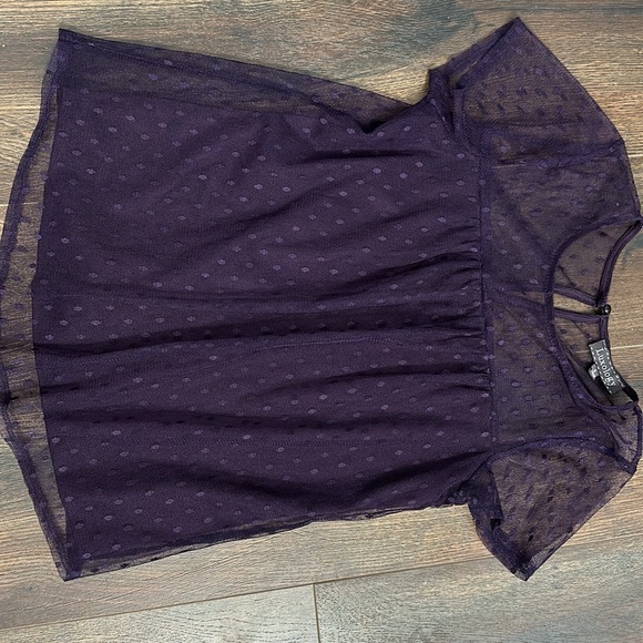 Purple sheer polka dot pattern top - Picture 4 of 4